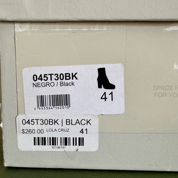 NWT Lola Cruz #045T30BK Chunky Heeled Zip-Back Boots in Black Suede - Picture 9 of 13